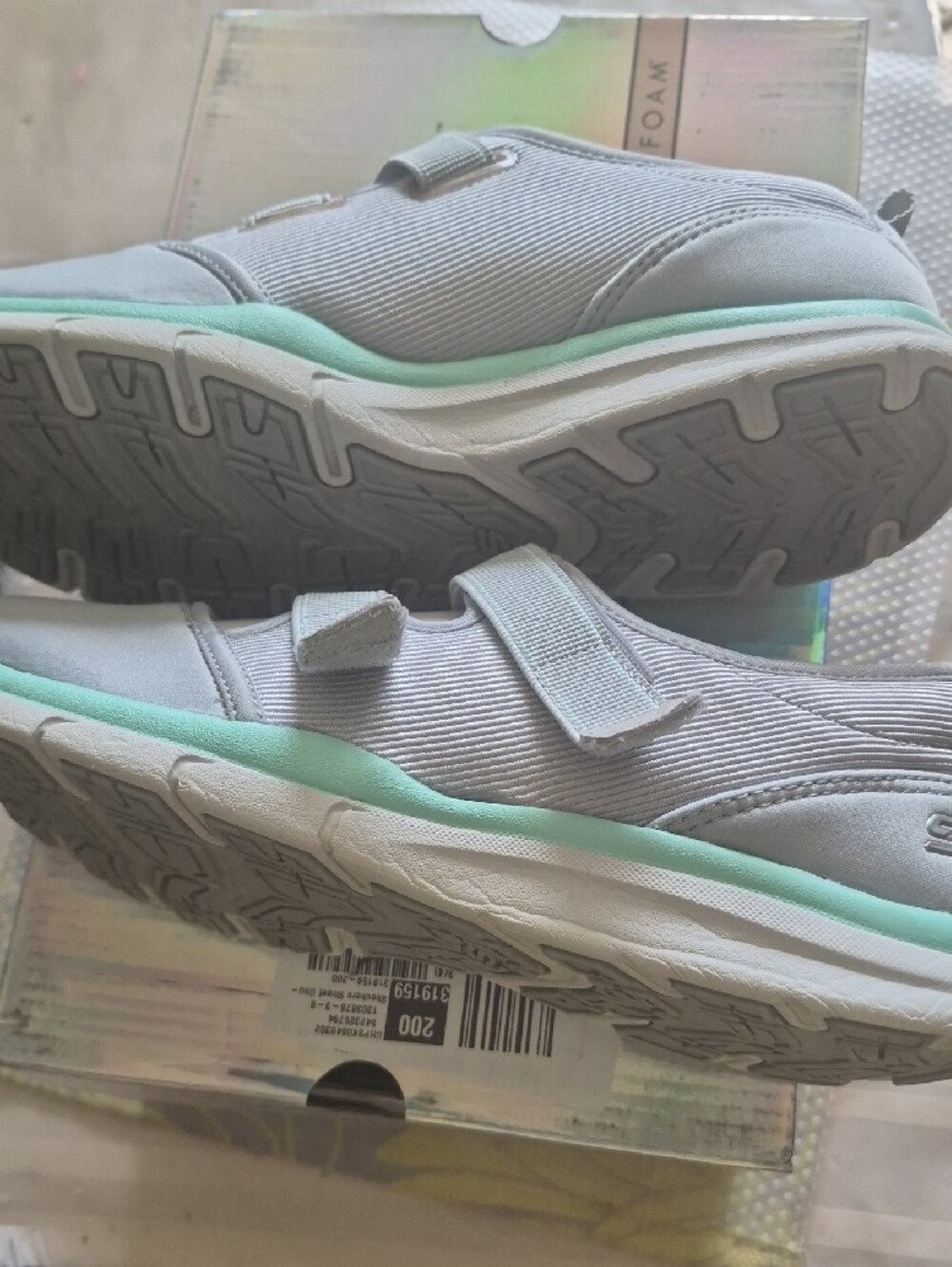 Skechers Women Gray Sneakers with Mint Trim and Dual Straps Sz 9 Pre-owned - Picture 5 of 10